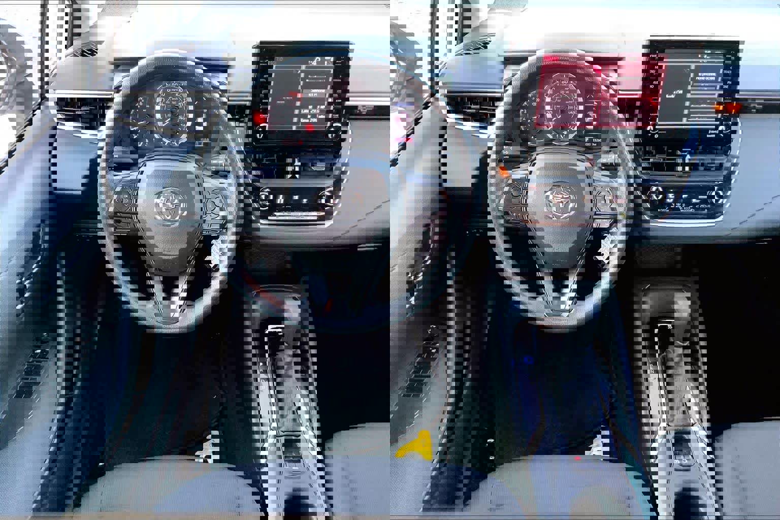 Used 2022 Toyota Corolla LE image 6