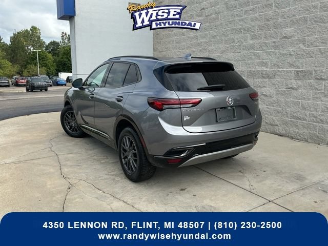 Used 2022 Buick Envision Essence w/ Technology Package I FWD image 11