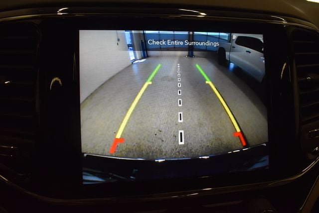 Used 2019 Jeep Grand Cherokee Overland AWD/4WD image 8