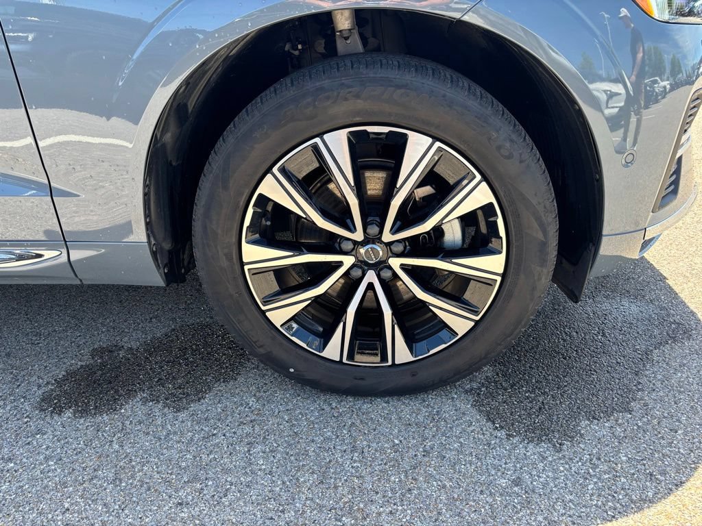 Certified 2023 Volvo XC60 B5 Plus w/ Climate Package AWD/4WD image 34
