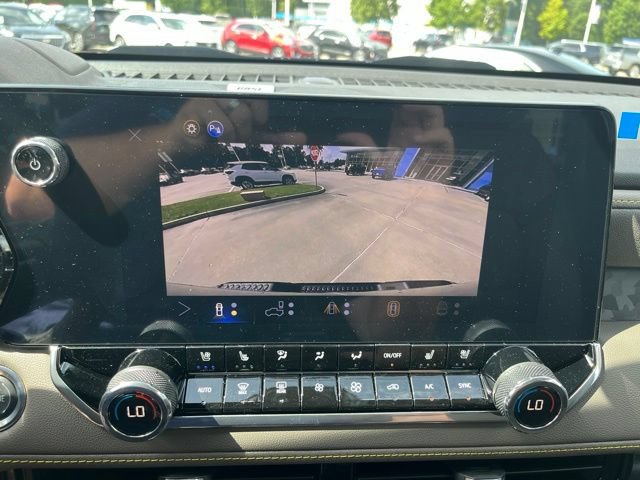 New 2026 Chevrolet Colorado ZR2 w/ Technology Package AWD/4WD image 32