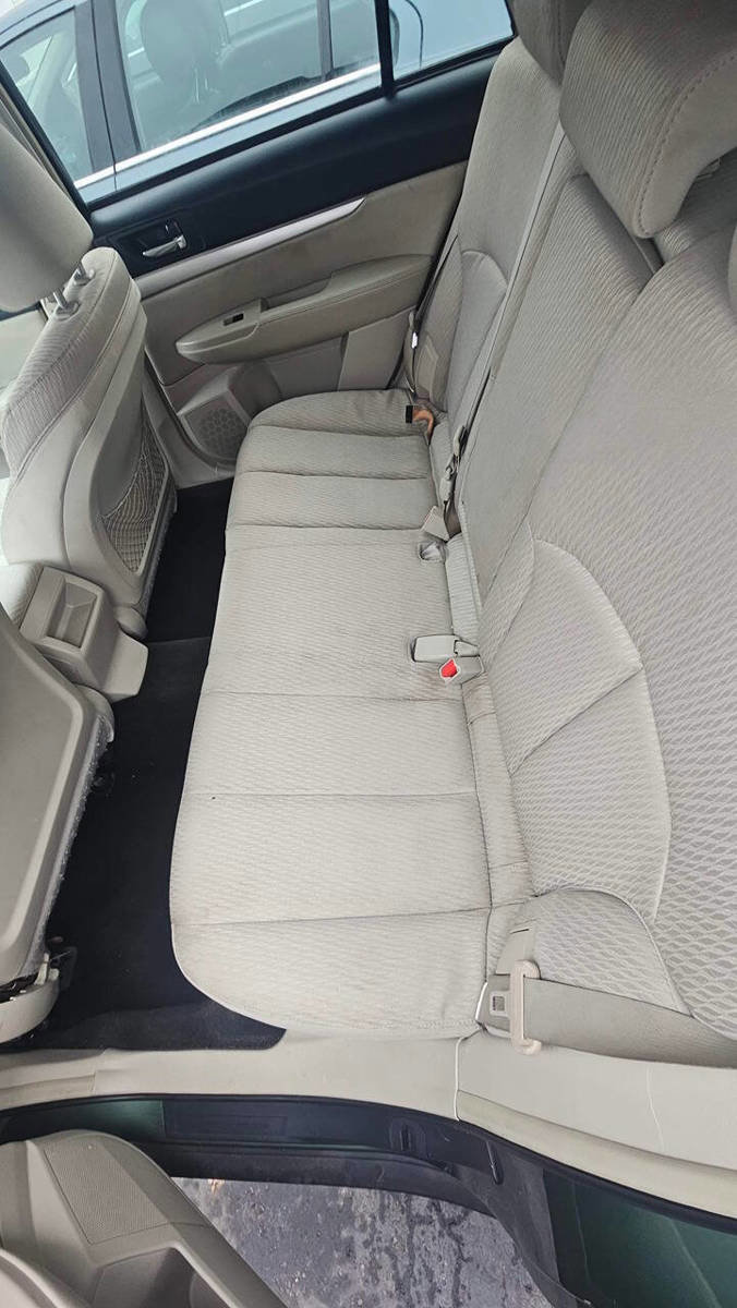 Used 2012 Subaru Outback 2.5i Premium image 8