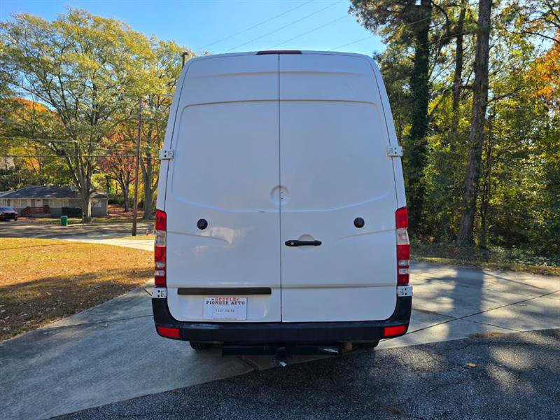 Used 2011 Mercedes-Benz Sprinter 3500 w/ Premium Pkg image 4