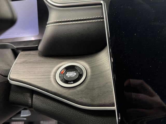 Used 2024 Jeep Grand Cherokee Limited w/ Trailer Tow Package AWD/4WD image 23