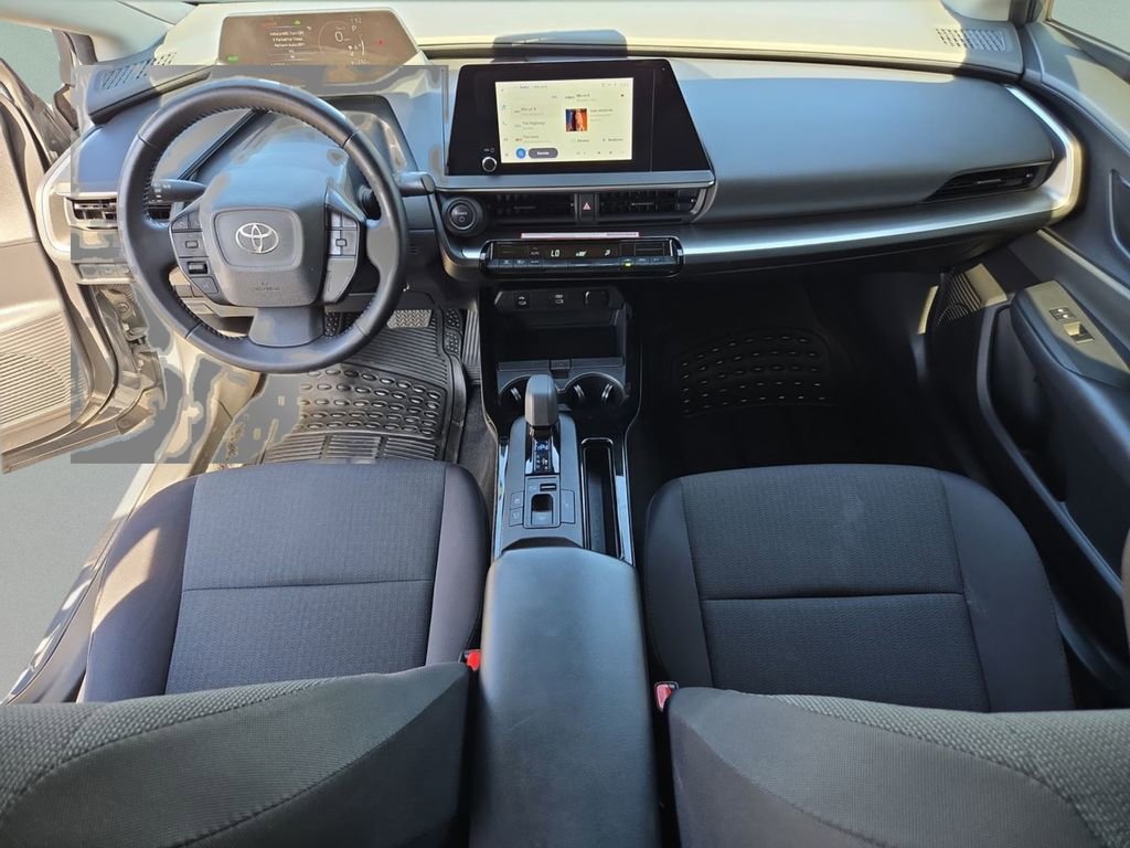Used 2023 Toyota Prius LE image 18