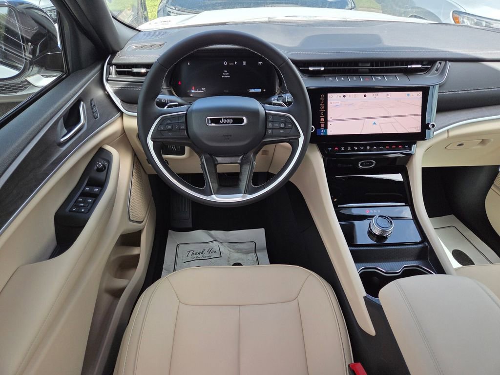 New 2026 Jeep Grand Cherokee L Limited RWD image 11