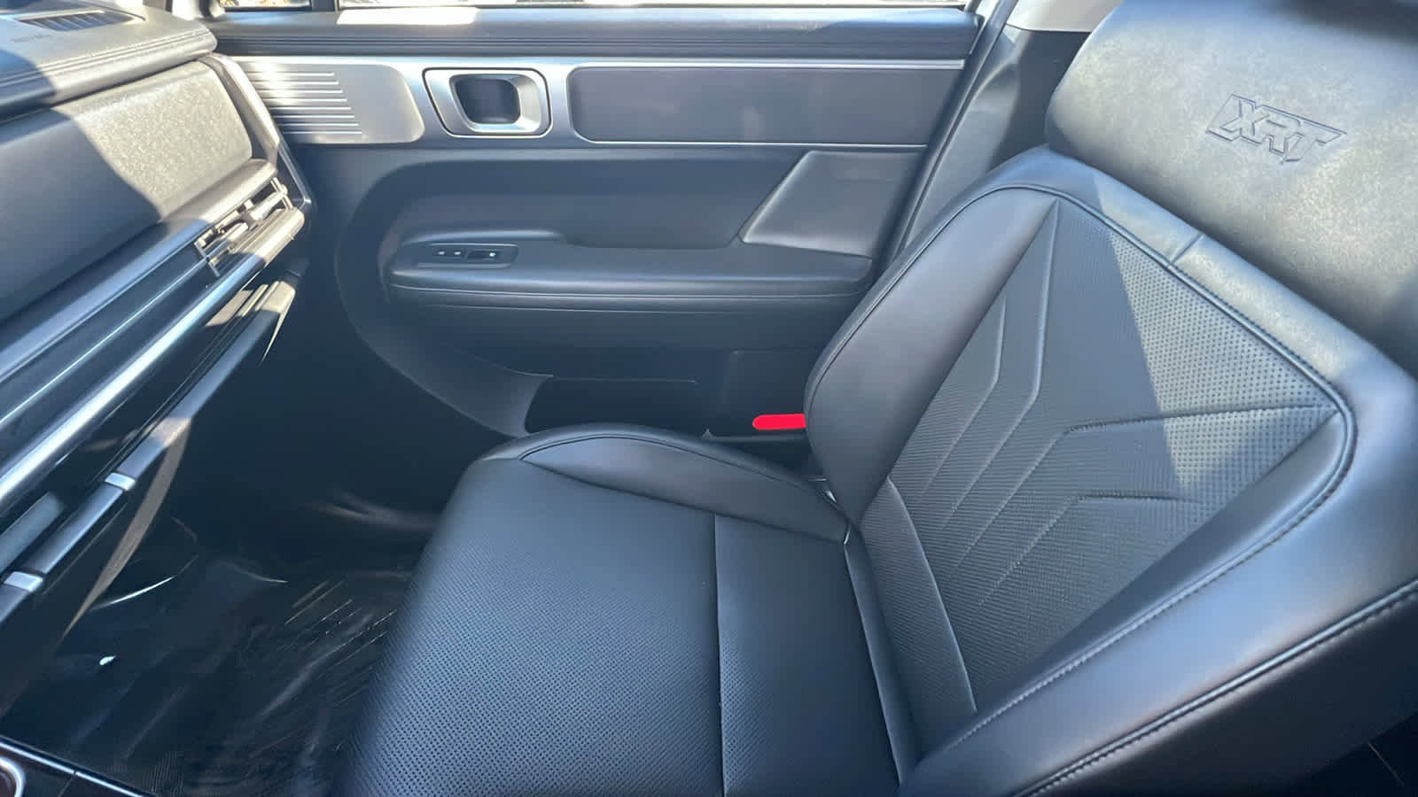 Used 2024 Hyundai Santa Fe XRT image 12