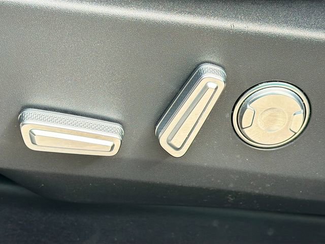 Used 2024 Lincoln Nautilus Reserve image 24