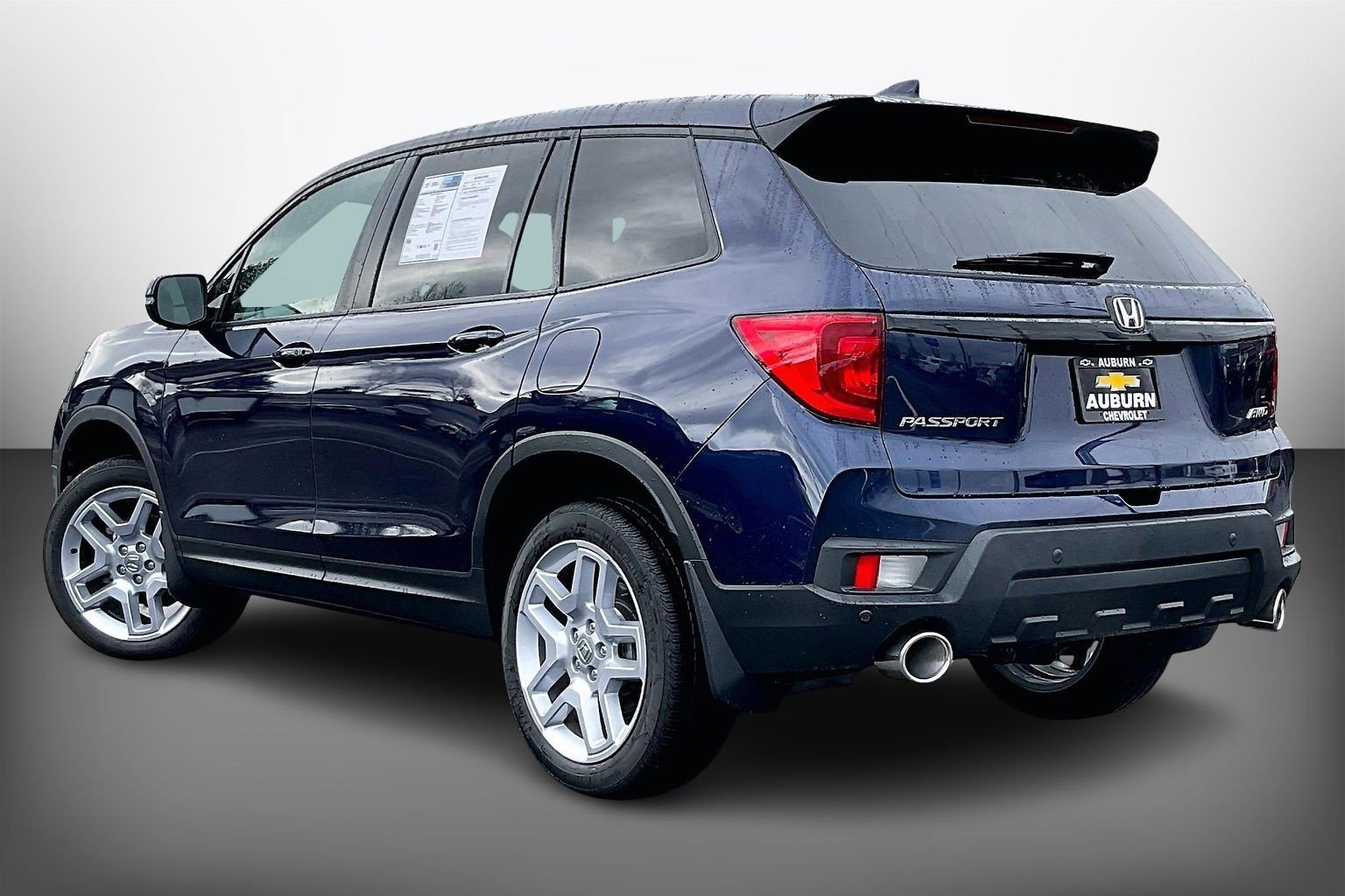 Used 2025 Honda Passport EX-L image 12