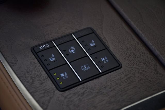 Used 2023 Lexus LS 500 image 13