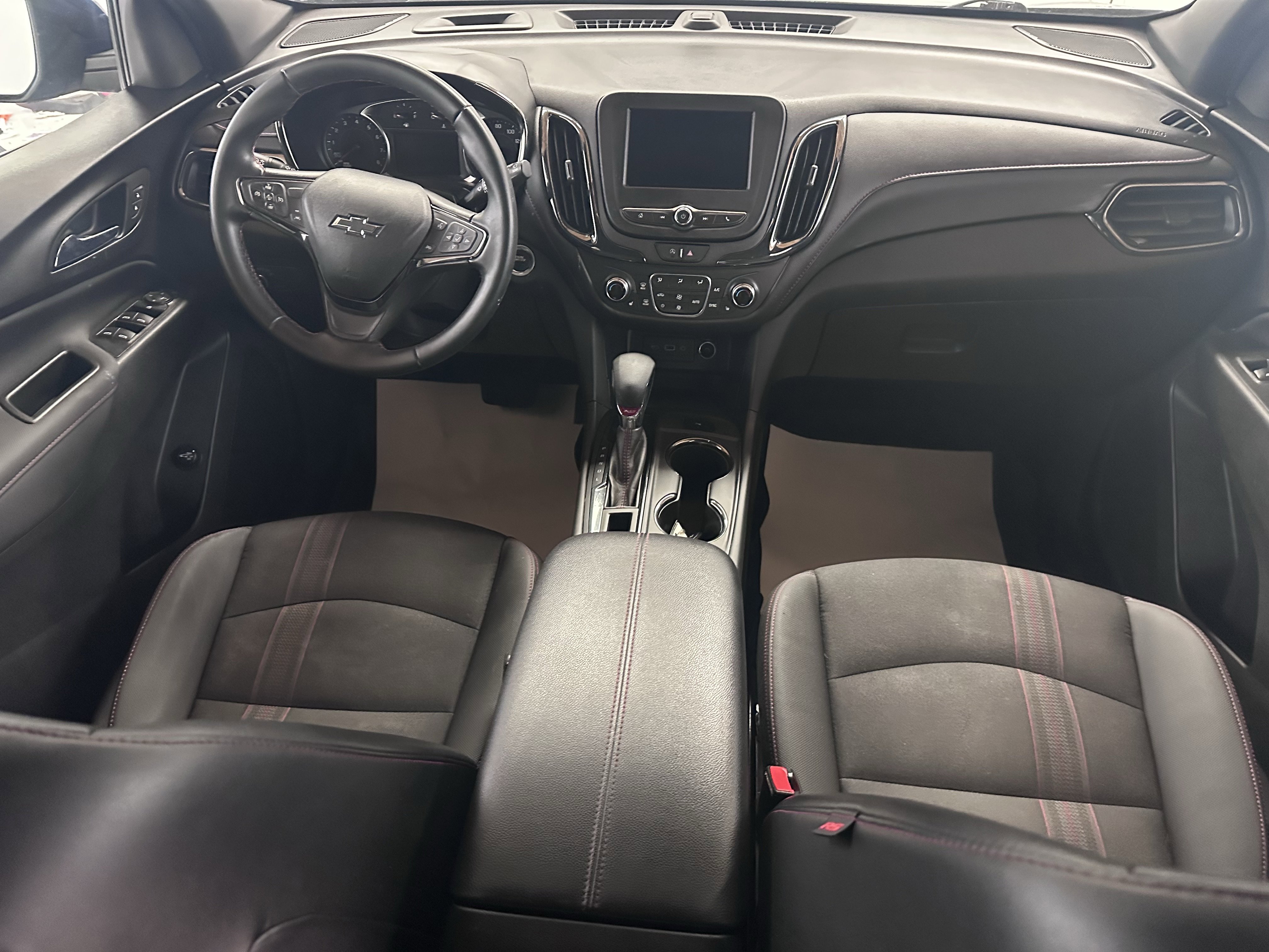 Used 2023 Chevrolet Equinox RS image 38