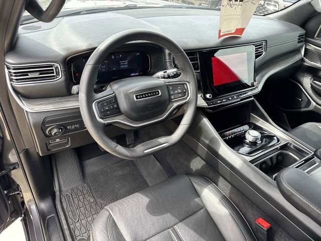 Used 2024 Jeep Wagoneer L Series II w/ Flexible Seating Group RWD image 24