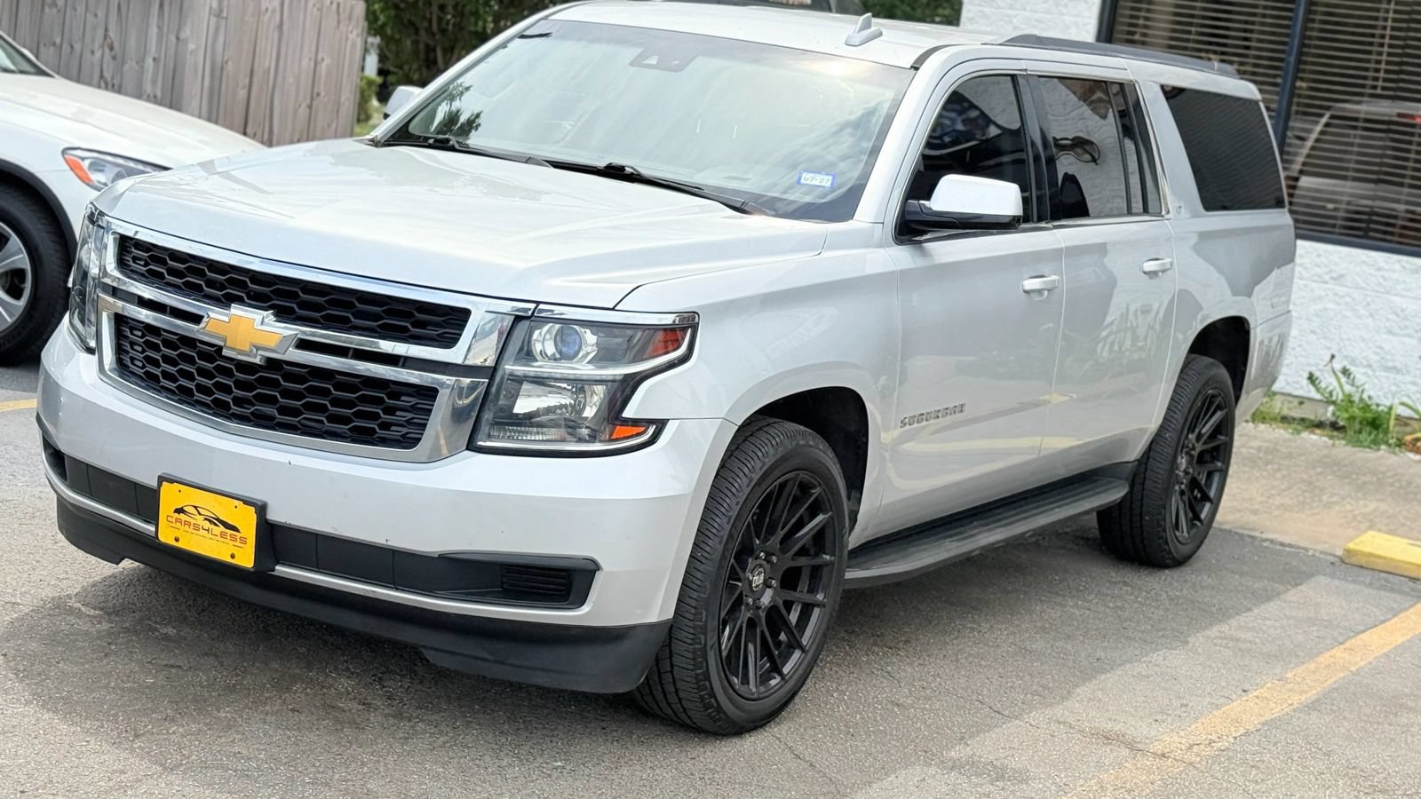 Used 2016 Chevrolet Suburban LT RWD image 1