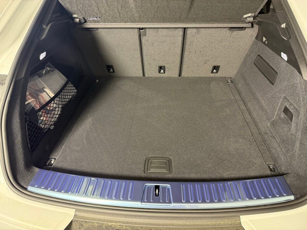 Certified 2025 Porsche Cayenne Coupe image 17