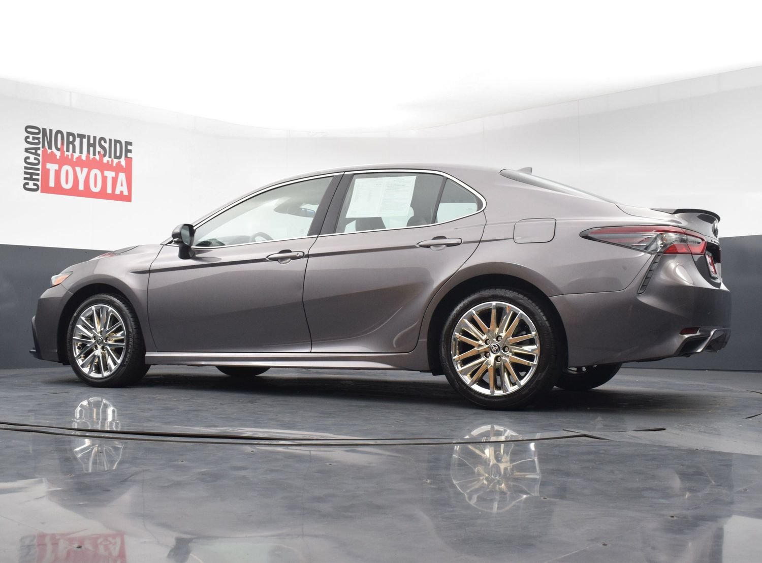 Used 2024 Toyota Camry SE FWD image 25