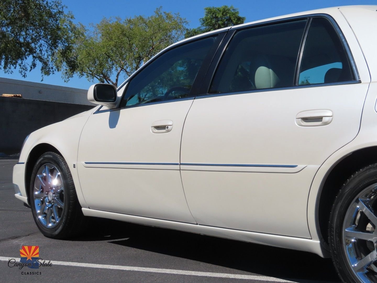 Used 2009 Cadillac DTS image 21