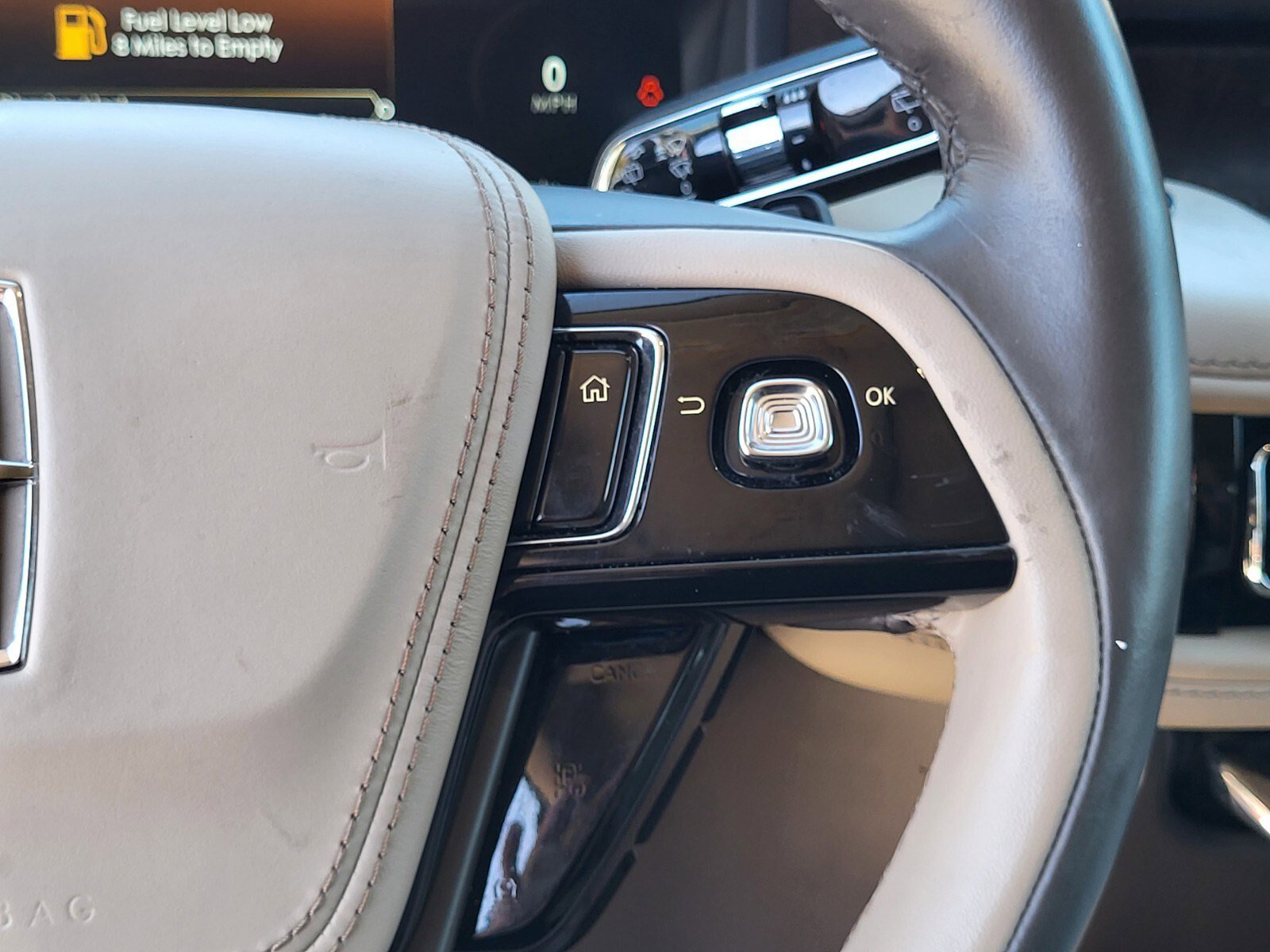 Used 2022 Lincoln Aviator Reserve w/ Equipment Group 201A image 26