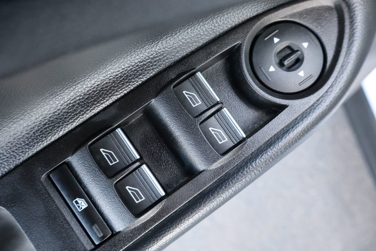 Used 2017 Ford Escape Titanium image 27