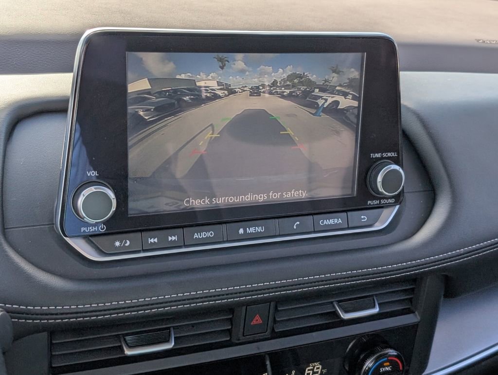 Certified 2023 Nissan Rogue SV image 21