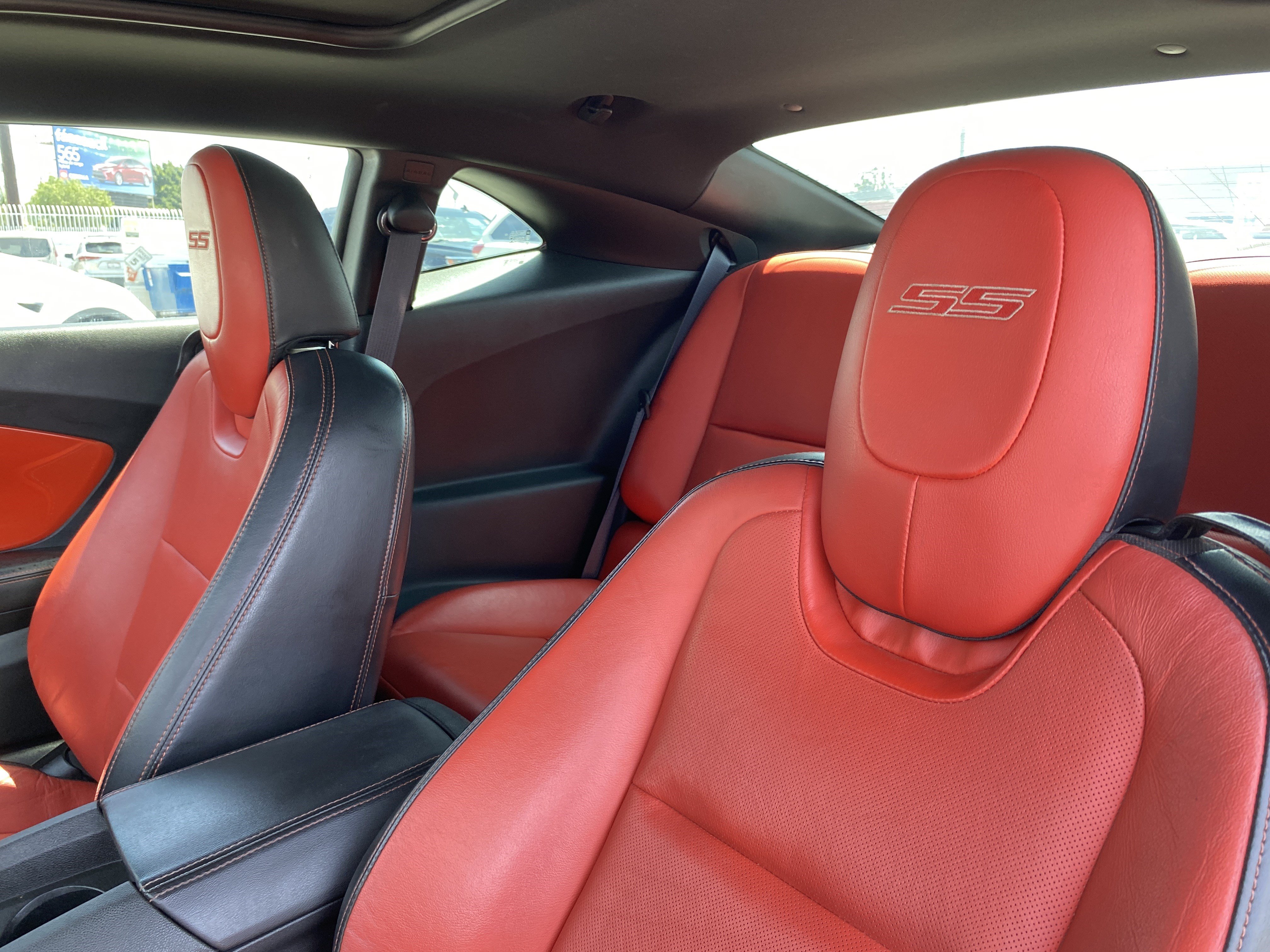 Used 2015 Chevrolet Camaro SS RWD image 16