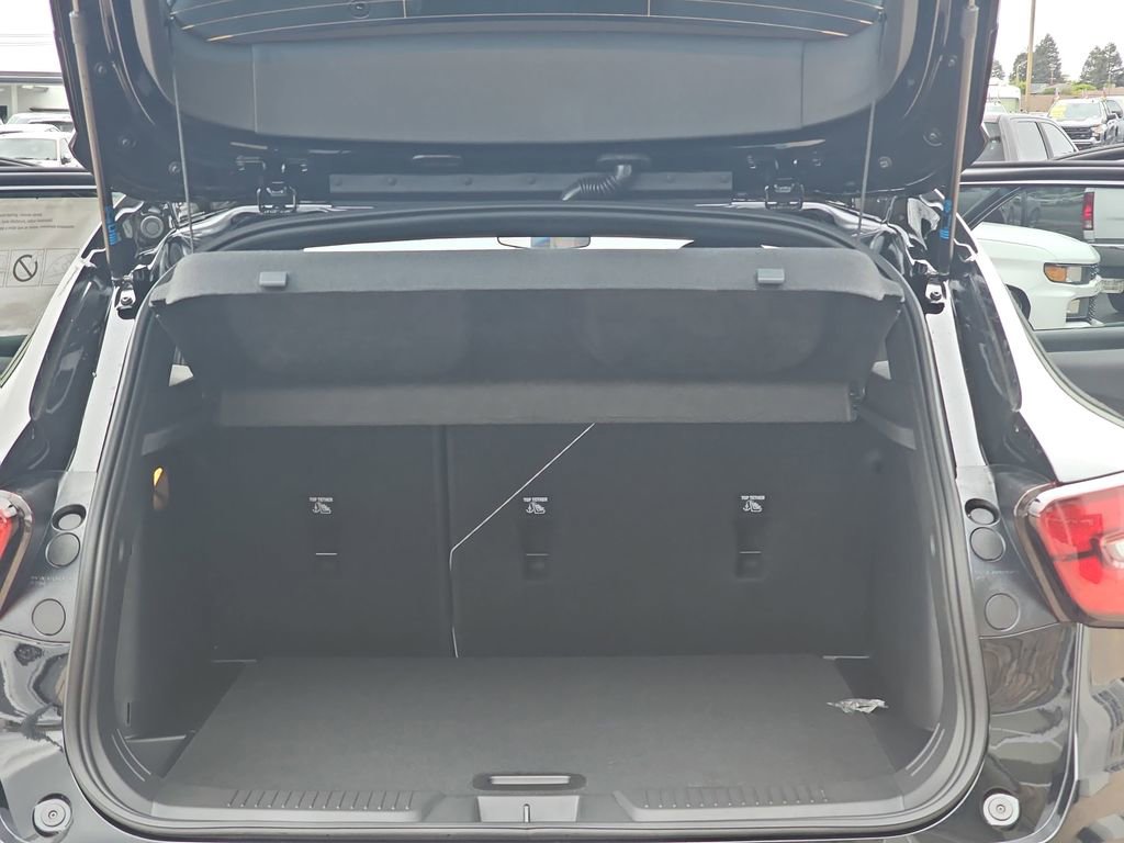New 2026 Chevrolet Trax RS FWD image 12