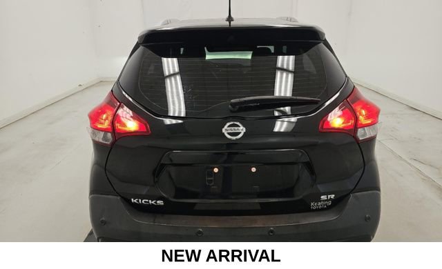 Used 2020 Nissan Kicks SR w/ SR Premium Package FWD image 5