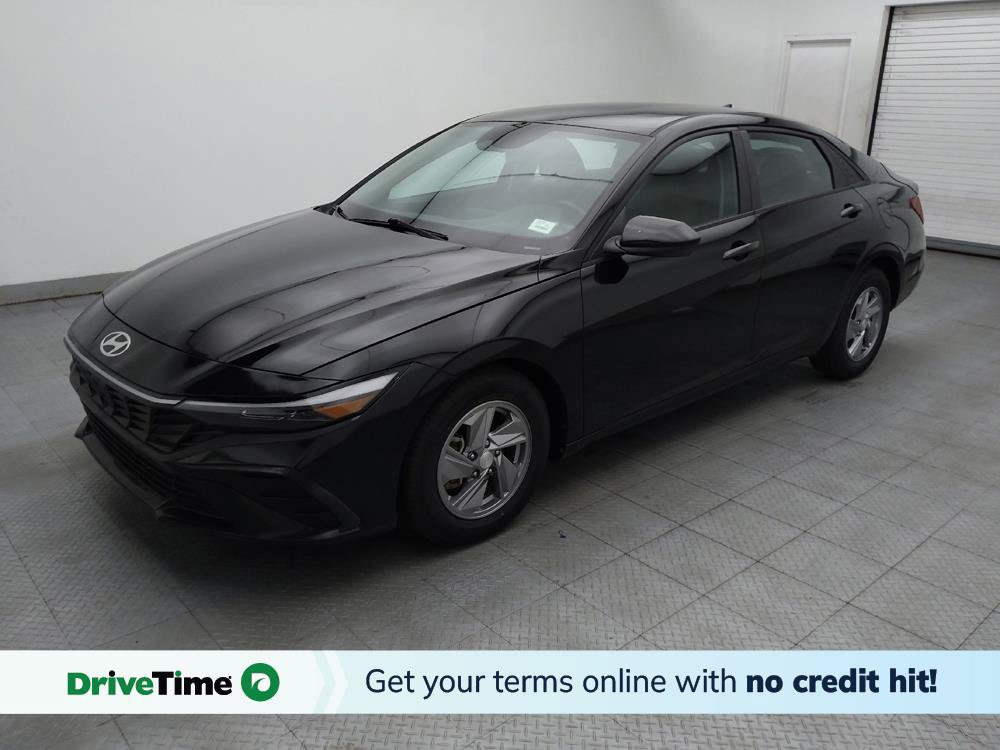 Used 2025 Hyundai Elantra SE FWD image 1