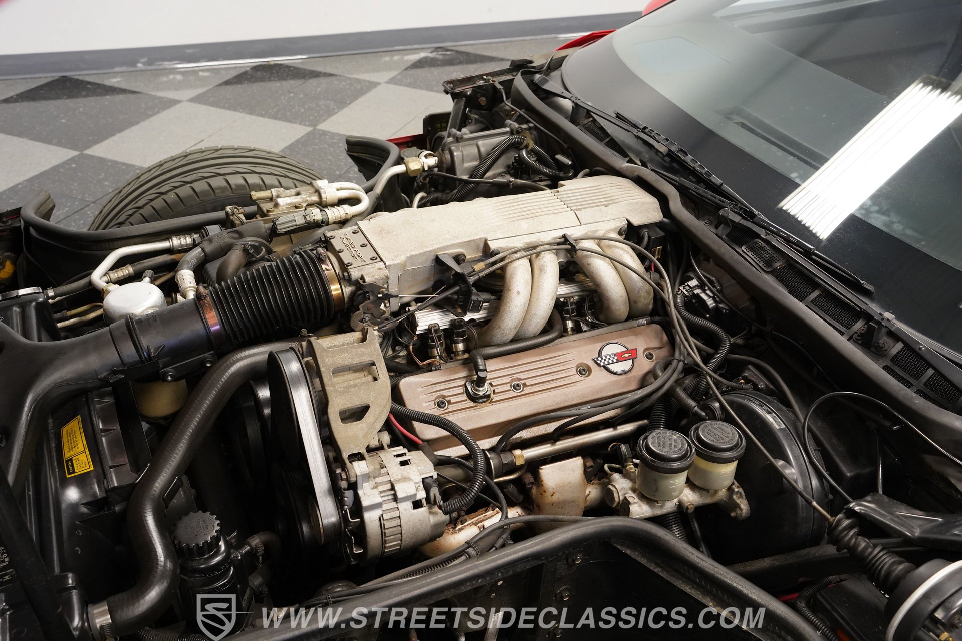 Used 1989 Chevrolet Corvette Convertible RWD image 3