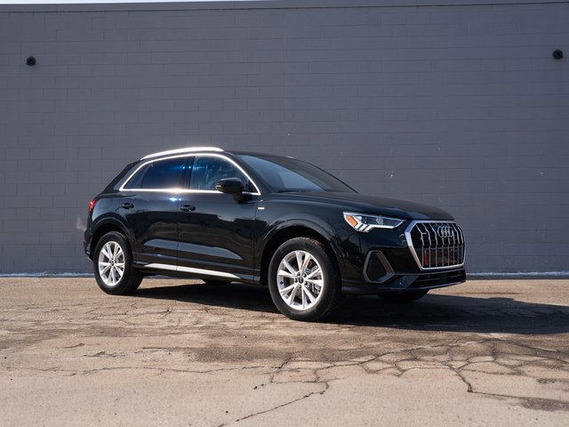 Certified 2025 Audi Q3 2.0T Premium Plus w/ Premium Plus Package image 9