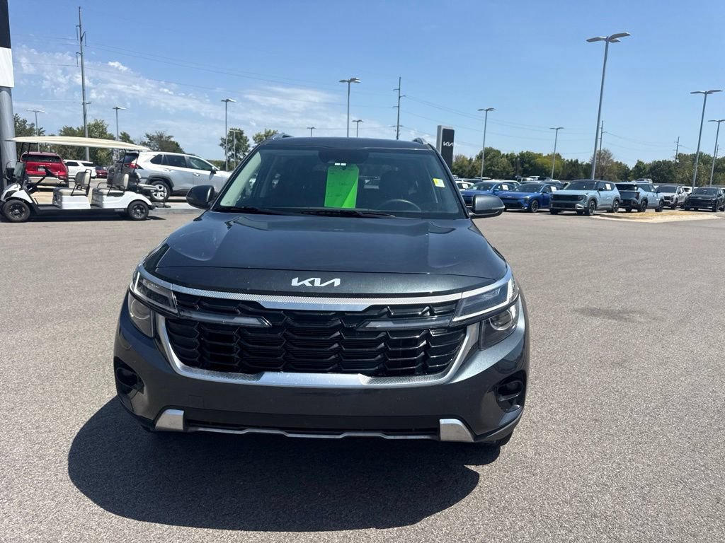 Certified 2025 Kia Seltos S AWD/4WD image 4
