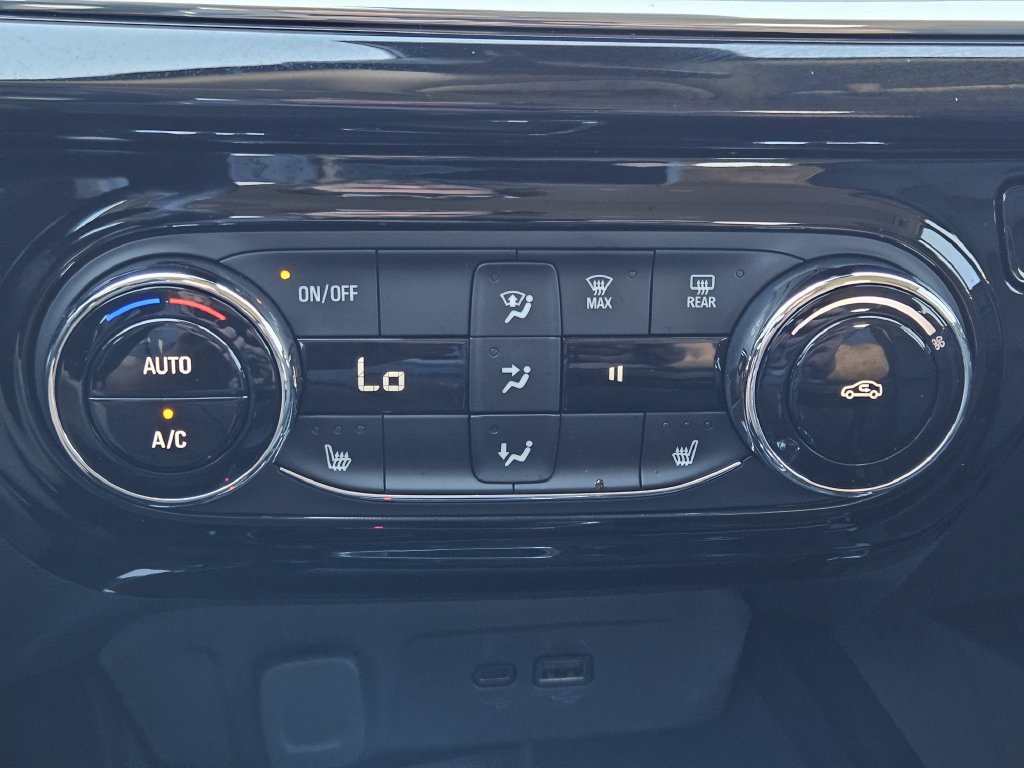 Used 2026 Chevrolet Trax ACTIV w/ Driver Confidence Package FWD image 19