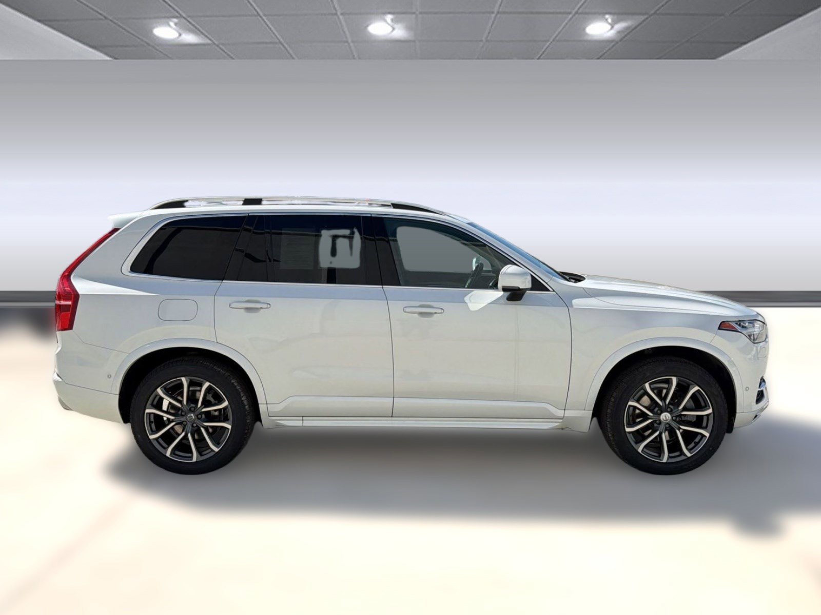 Used 2017 Volvo XC90 T6 Momentum w/ Vision Package image 8