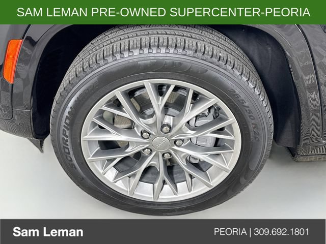 Used 2022 Jeep Grand Cherokee Summit w/ Luxury Tech Group V AWD/4WD image 31