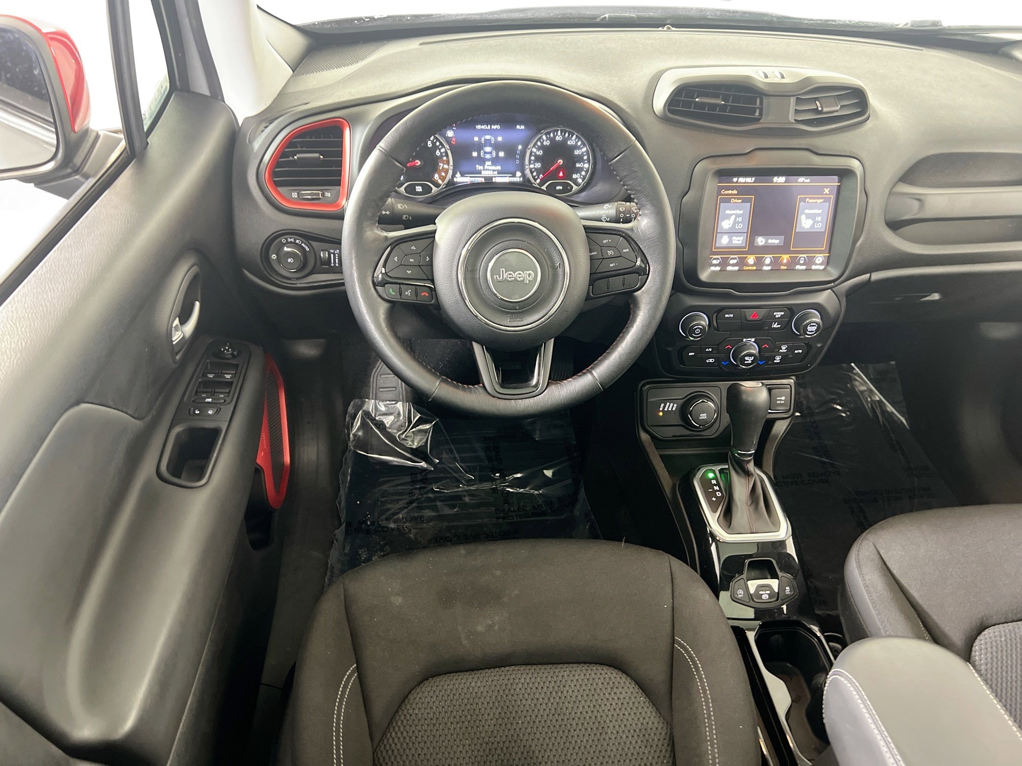 Used 2022 Jeep Renegade Latitude w/ Sun/Sound Group AWD/4WD image 23