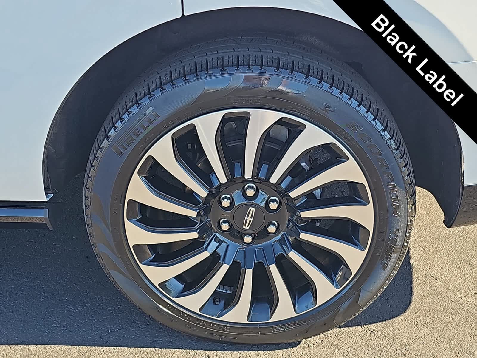 Used 2024 Lincoln Navigator Black Label AWD/4WD image 12