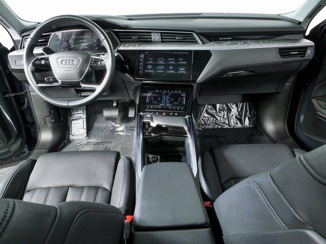 Certified 2024 Audi Q8 e-tron Prestige AWD/4WD image 19