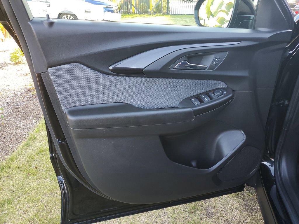 Used 2023 Chevrolet TrailBlazer LT image 18