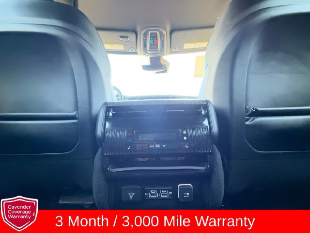 Used 2024 Jeep Wagoneer L Series II w/ Flexible Seating Group RWD image 29