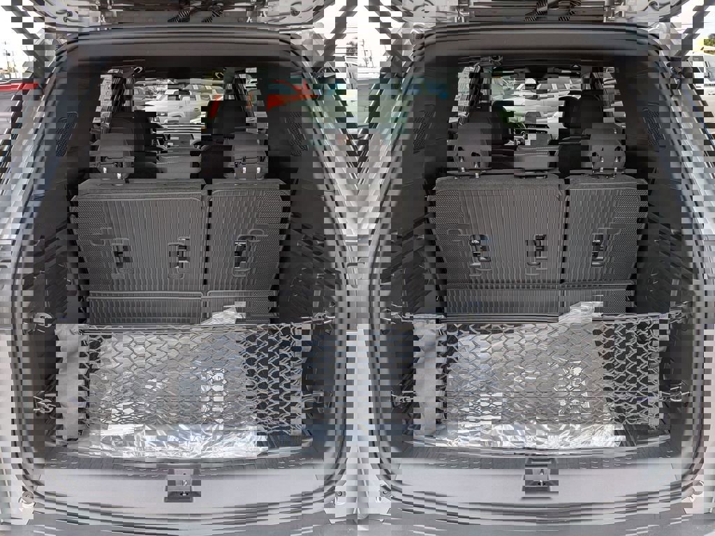 New 2026 Chevrolet Traverse LT w/ Midnight/Sport Edition image 30