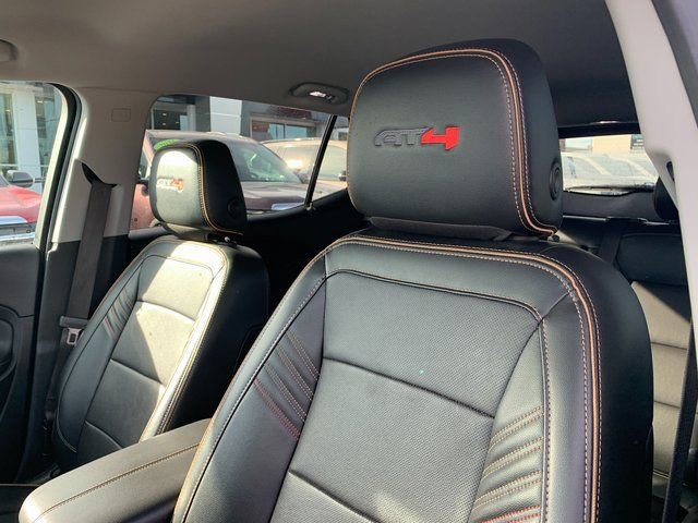 Used 2022 GMC Terrain AT4 image 16