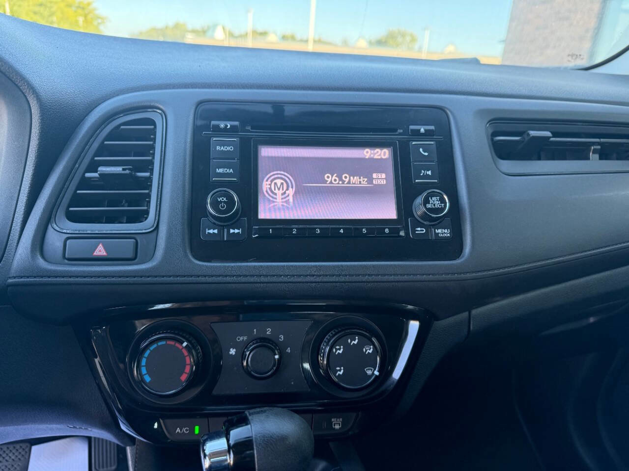 Used 2020 Honda HR-V LX image 13