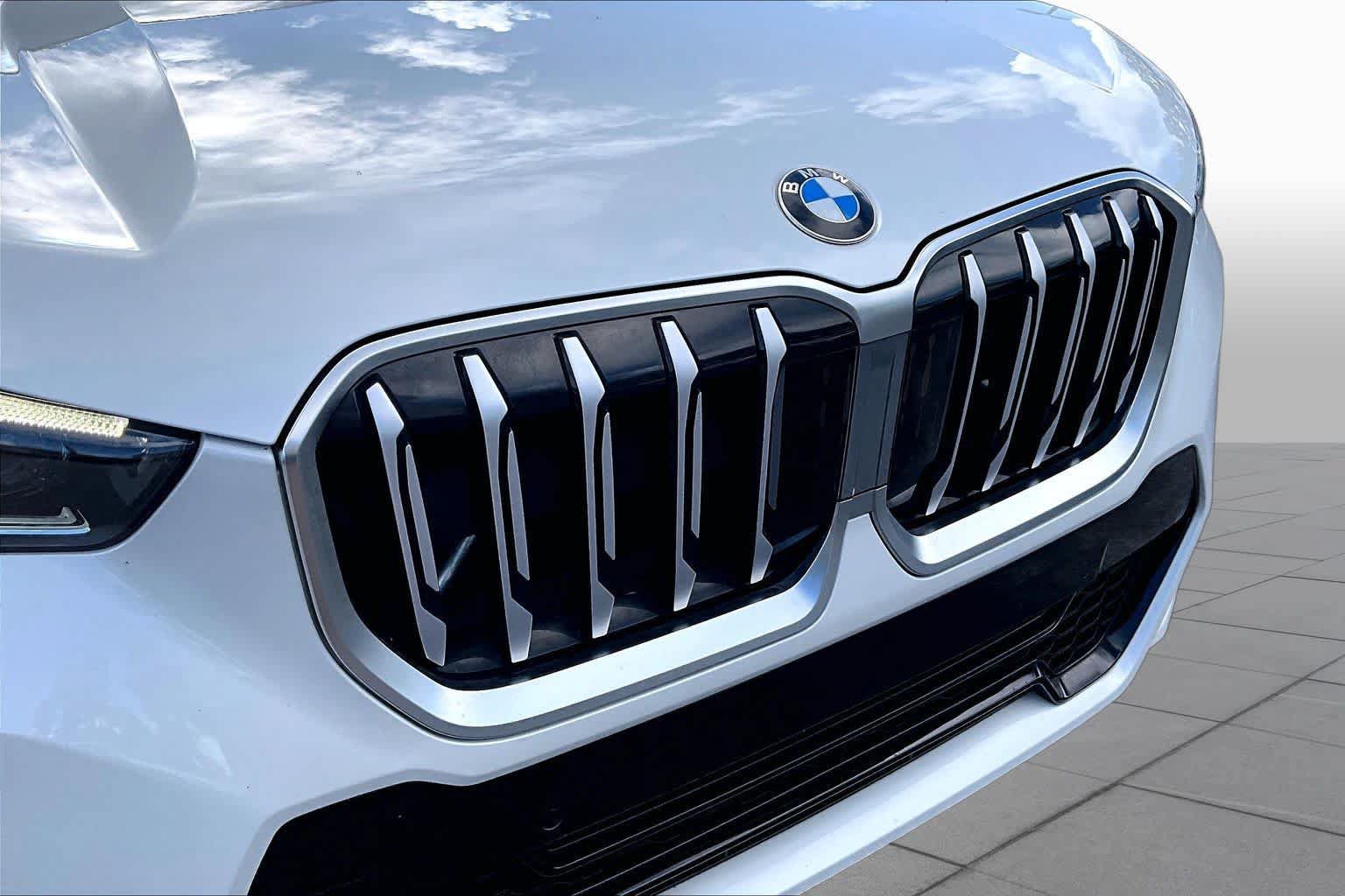 Used 2023 BMW X1 xDrive28i w/ M Sport Package AWD/4WD image 30