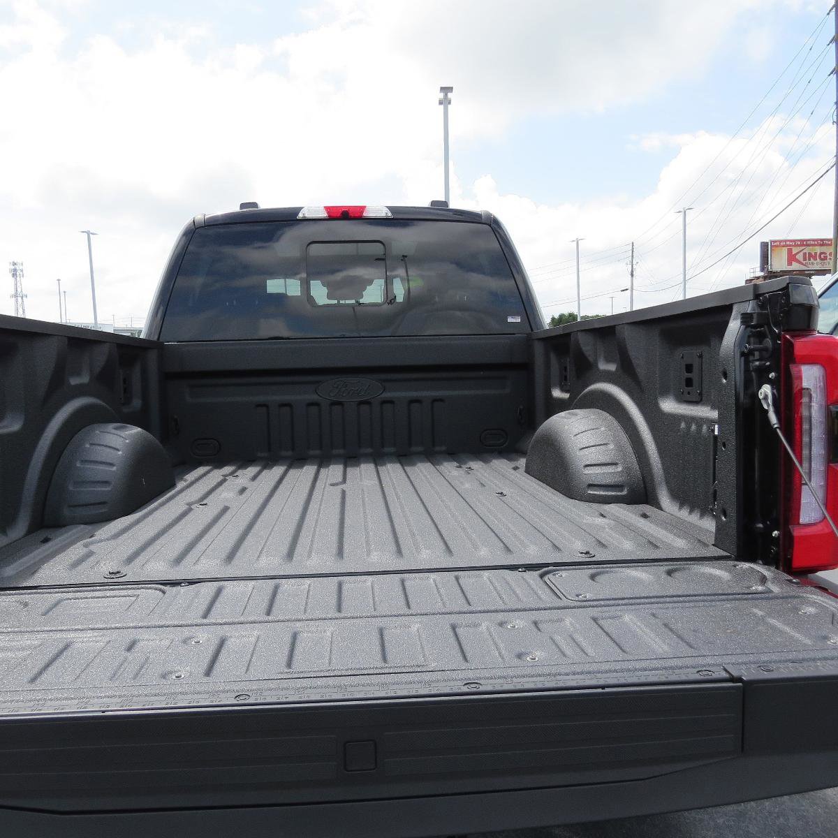 New 2025 Ford F250 Platinum image 14