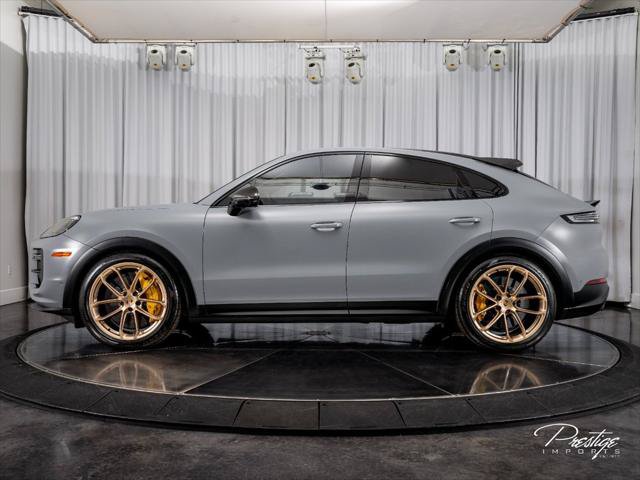Used 2024 Porsche Cayenne Turbo GT AWD/4WD image 9