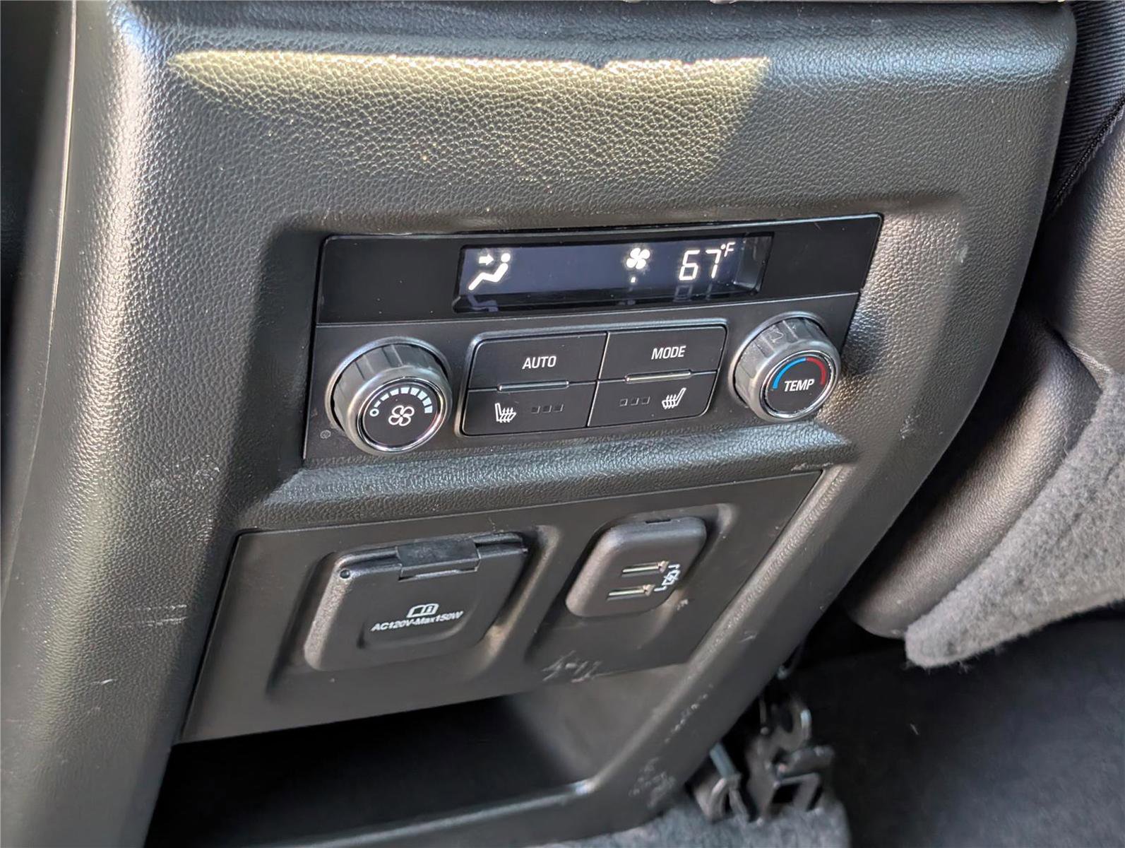 Used 2023 Chevrolet Traverse Premier w/ LPO, Floor Liner Package AWD/4WD image 19
