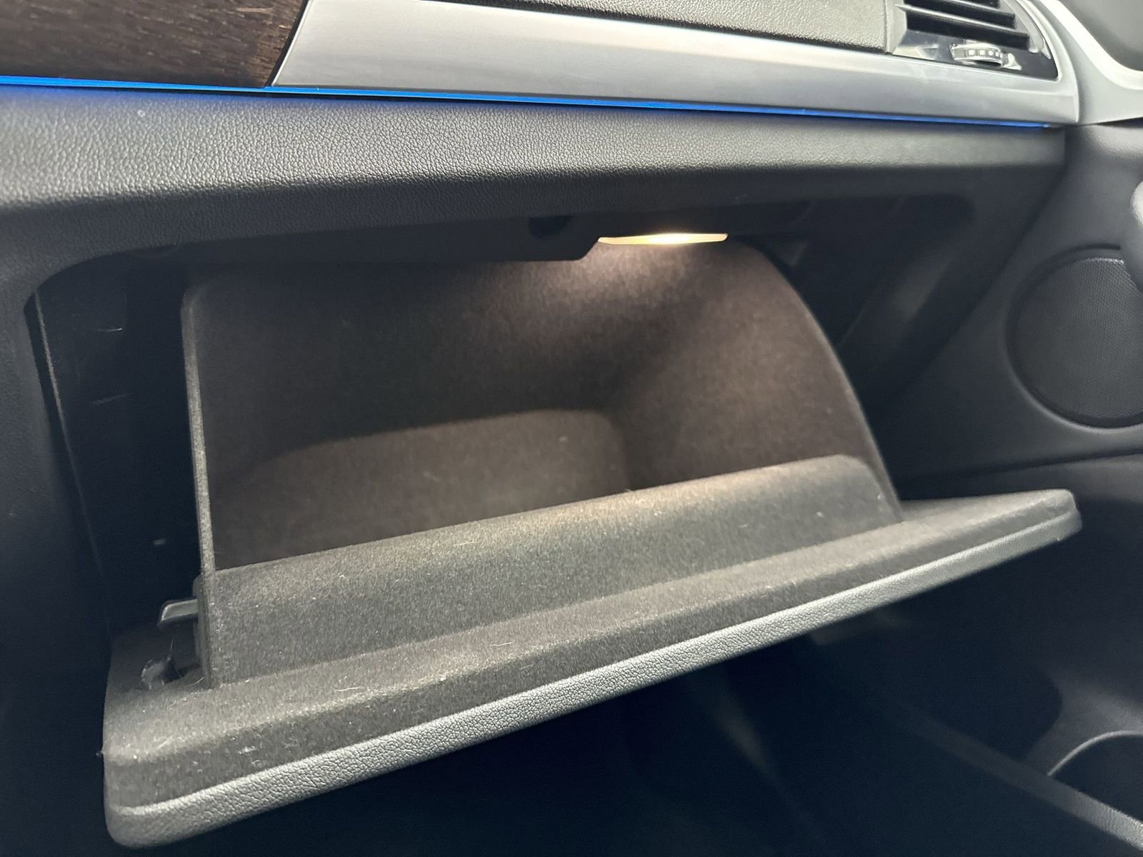 Used 2021 BMW X3 xDrive30e w/ Premium Package image 25