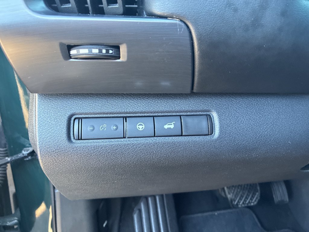 Used 2023 Nissan Pathfinder SL w/ Lighting Package (N92) AWD/4WD image 12