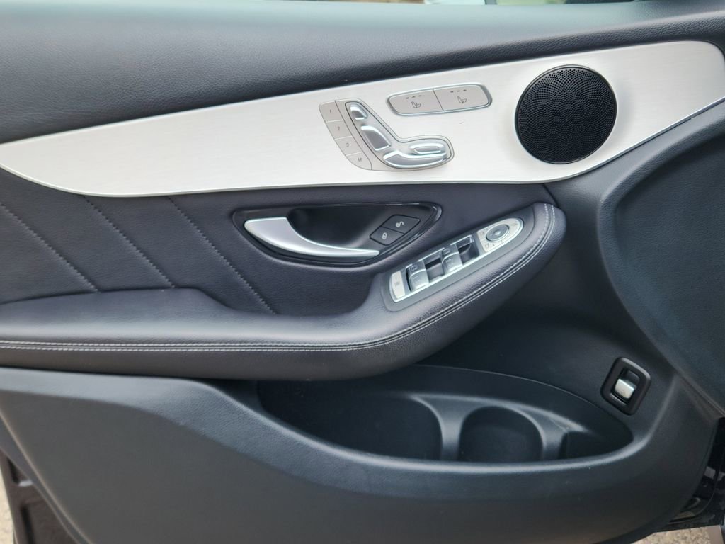 Used 2022 Mercedes-Benz GLC 300 GLC 300 image 8