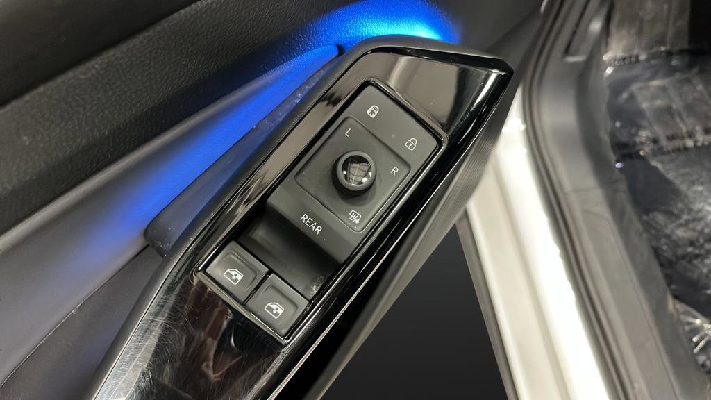 Used 2022 Volkswagen ID.4 Pro image 21