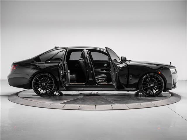 Used 2025 Rolls-Royce Ghost AWD/4WD image 8